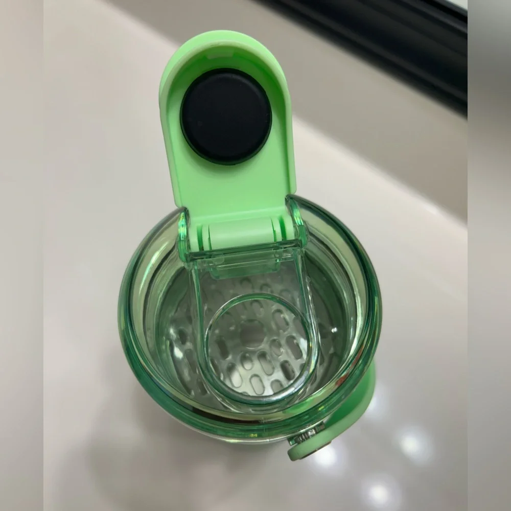 BrüMate Kiwi Green Multishaker Insulated Bottle - Picture 7 of 11